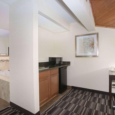 Americinn By Wyndham Mount Pleasant Kültér fotó